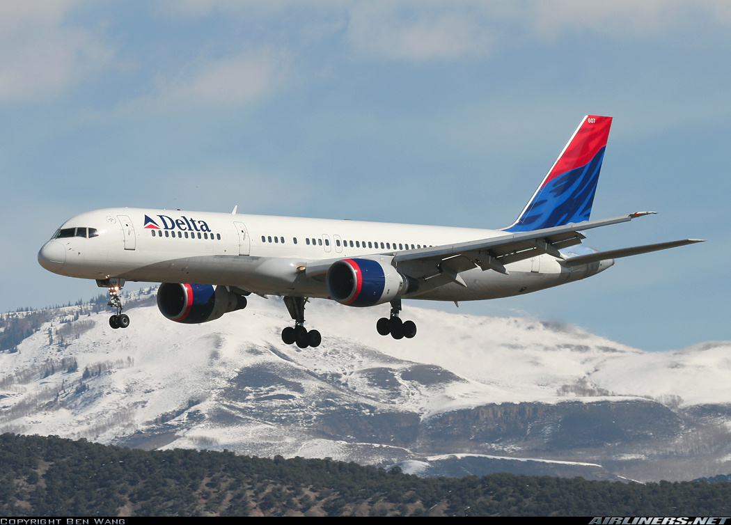 Delta Air Lines Boeing 757-200 – departedflights2.com