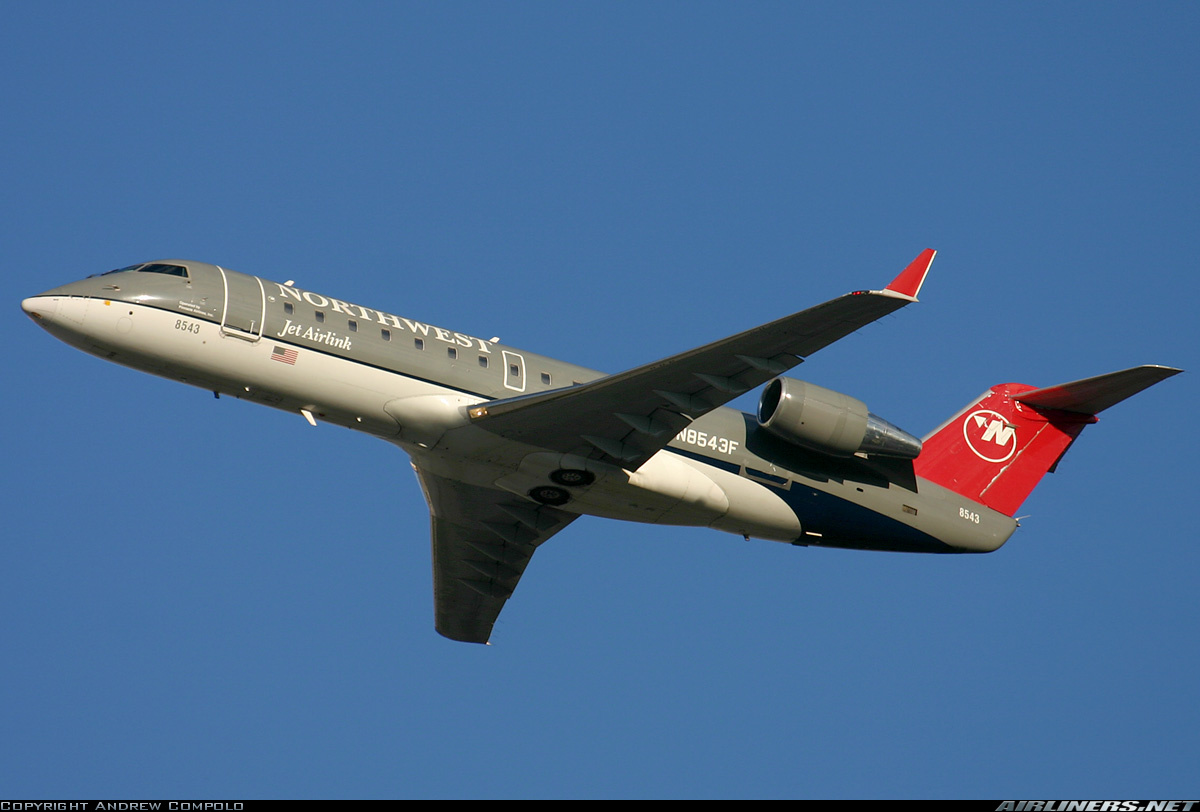 Northwest Airlink Canadair Regional Jet 200/440 – departedflights2.com