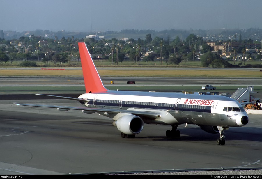 Northwest Airlines Boeing 757-200 – departedflights2.com